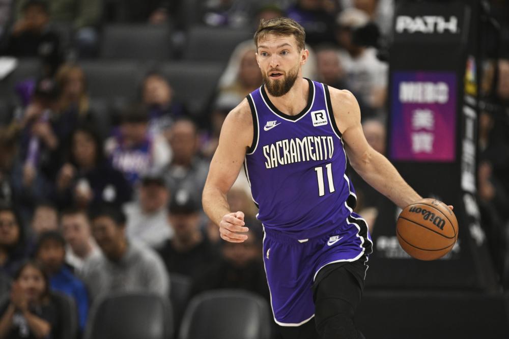 西蒙斯在关 西蒙斯在关