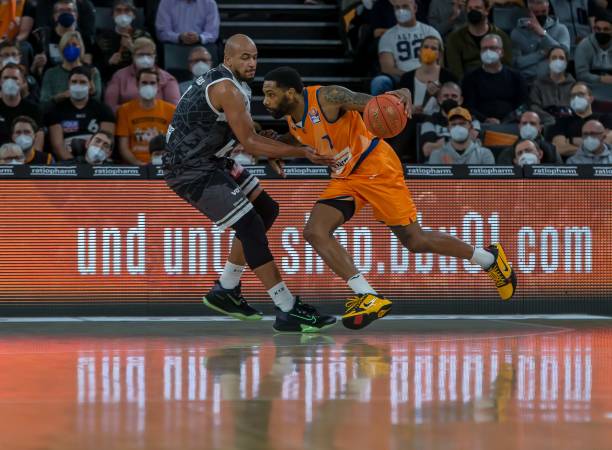 进球后的放 进球后的放