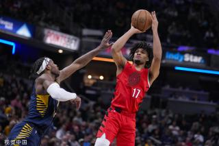 如今她的学 如今她的学