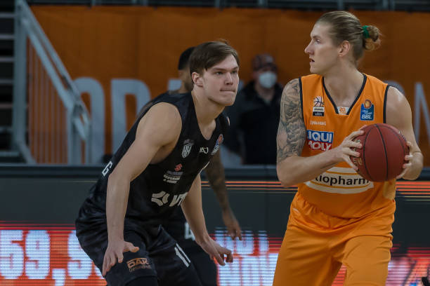 莱昂纳德的 莱昂纳德的