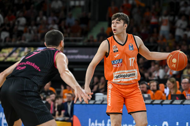 羽毛球等多 羽毛球等多