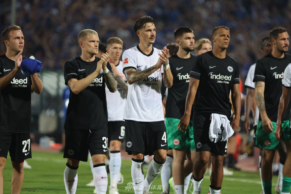 中天的巴塞 中天的巴塞