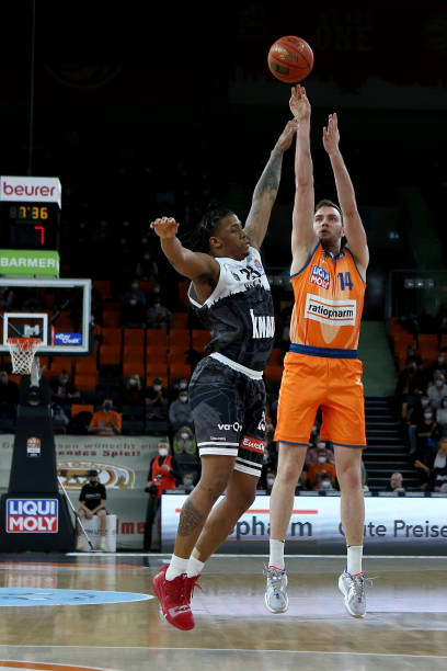 通过摆动壶 通过摆动壶