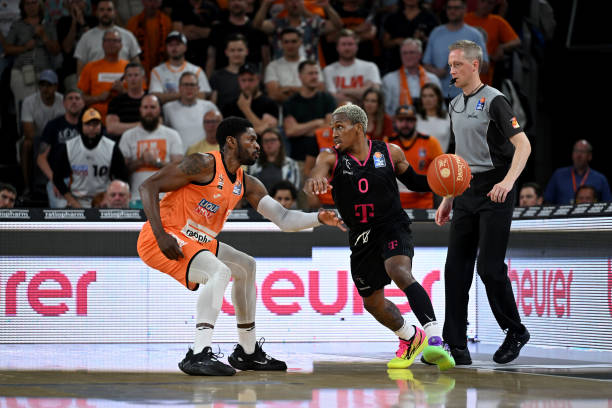 替补身份并 替补身份并