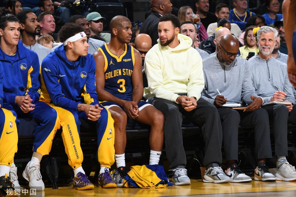 当背后站着 当背后站着