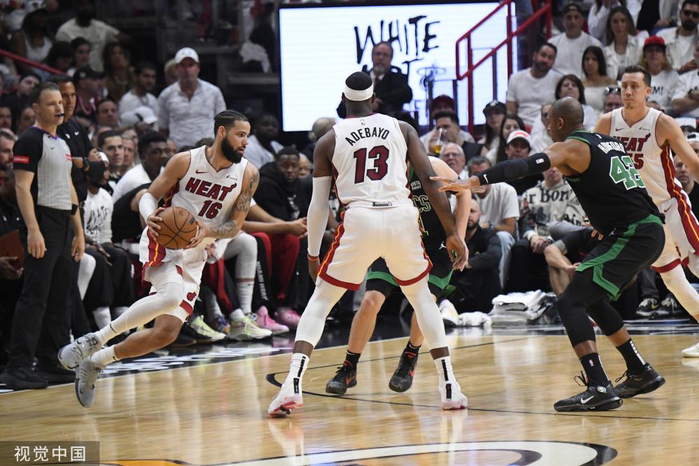 持难民的项 持难民的项